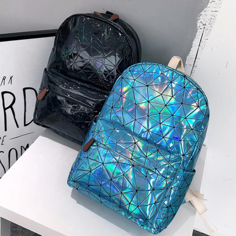 Dámsky holografický batoh s geometrickým vzorom