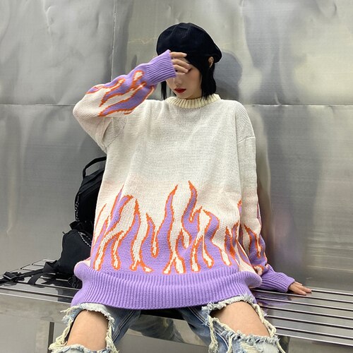 Dámsky voľný sveter s plameňmi