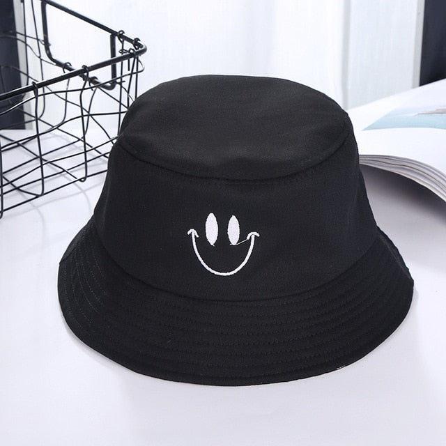 Čierno-biely bucket hat